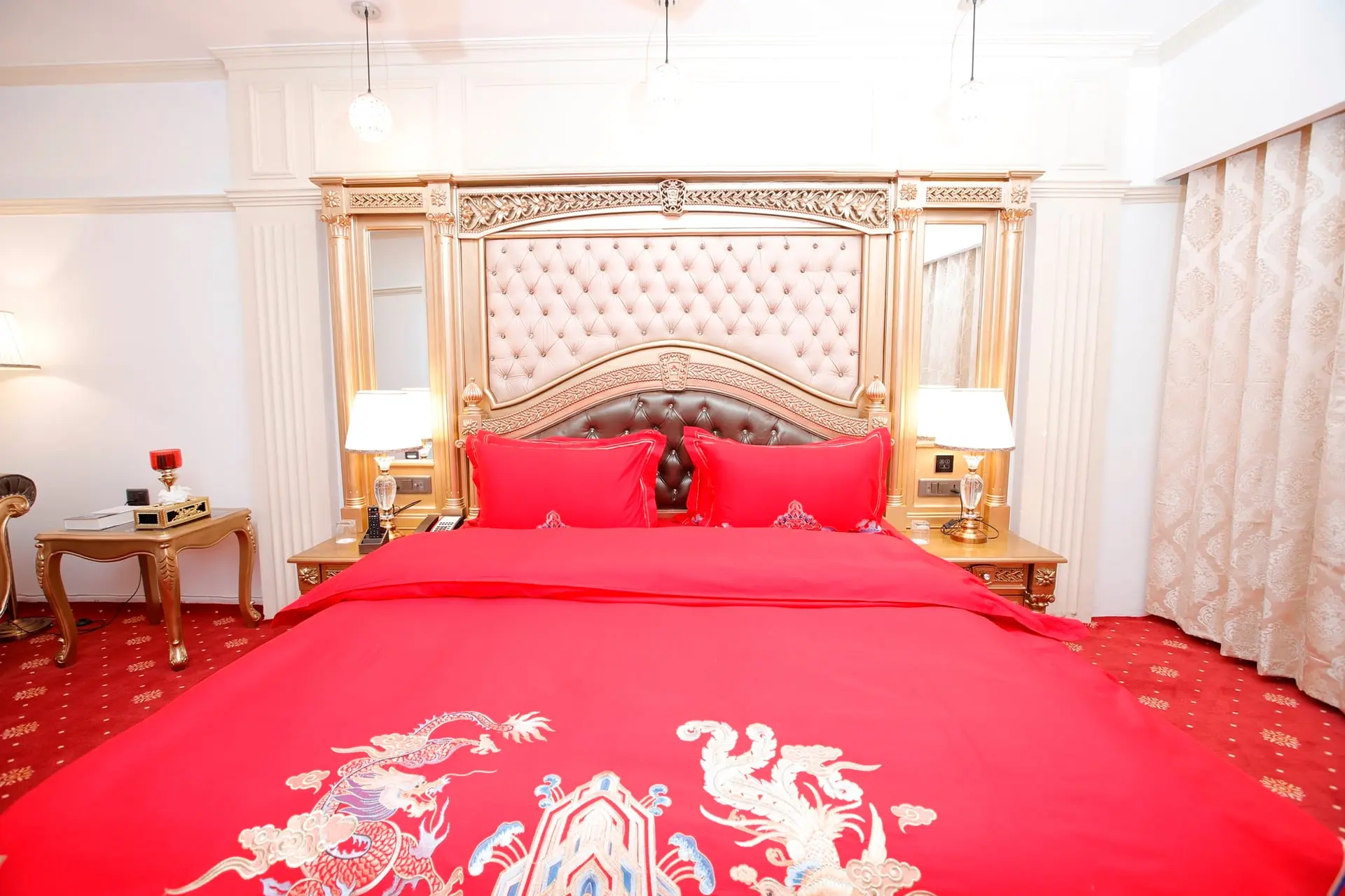 Presidential Suite Expansive Living Salon